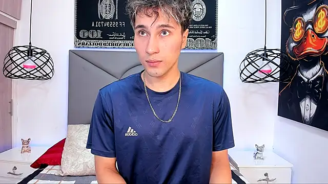 Snapshot of buddy_whitte chatting on 12.05.25 buddy whitte online show from 12.05.25