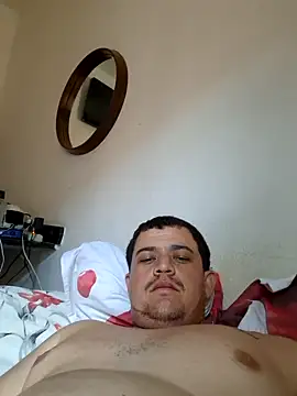 Snapshot of comcoroas chatting on 09.13.25 comcoroas online show from 09.13.25