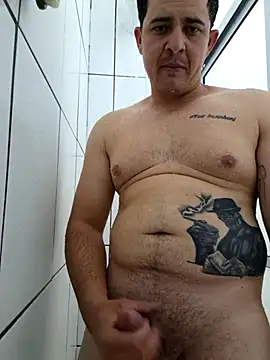 Snapshot of comcoroas chatting on 09.18.25 comcoroas online show from 09.18.25