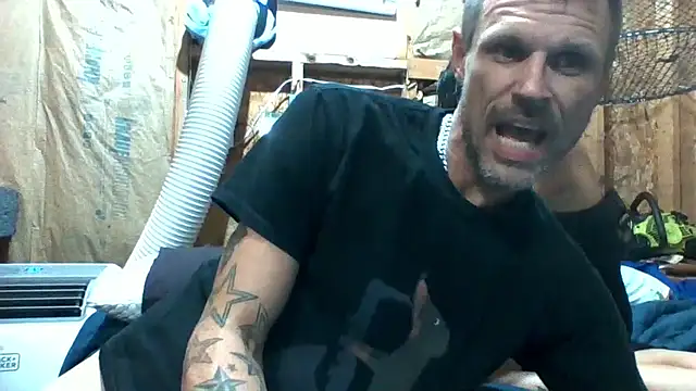 Snapshot of SillyRabbitz chatting on 09.26.25 SillyRabbitz online show from 09.26.25