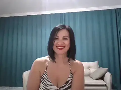 Snapshot of Rosa_Angie chatting on 03.07.25 Rosa Angie online show from 03.07.25