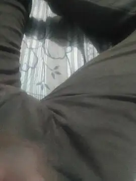 Snapshot of bbclip chatting on 02.24.25 bbclip online show from 02.24.25