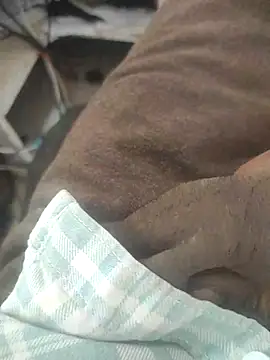 Snapshot of bbclip chatting on 02.25.25 bbclip online show from 02.25.25