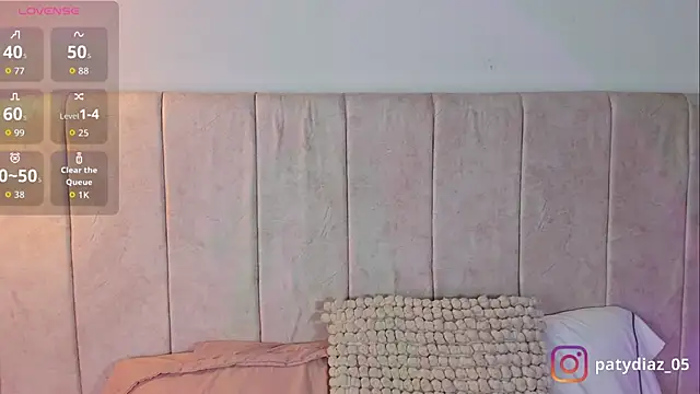 MiiaParker6972 online show from 11.28.25