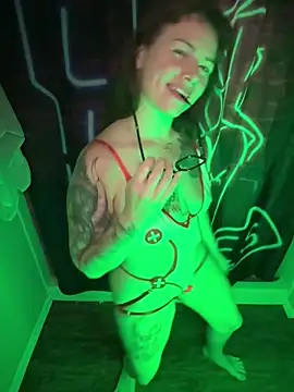 Snapshot of NaughtyLittleVeteran chatting on 10.29.25 NaughtyLittleVeteran online show from 10.29.25