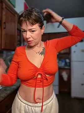 Snapshot of NaughtyLittleVeteran chatting on 11.27.25 NaughtyLittleVeteran online show from 11.27.25