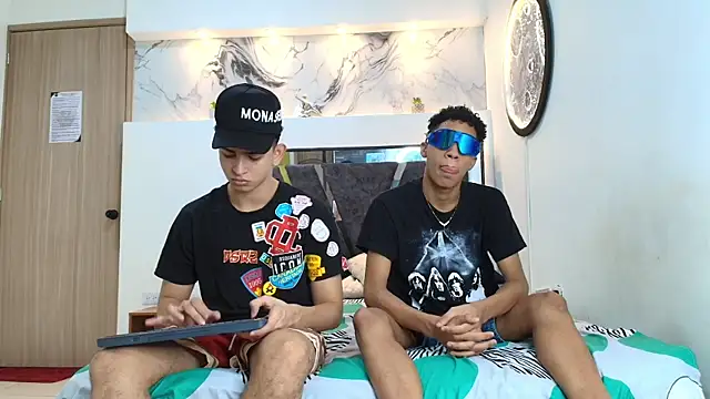 KING OFF BOYS online show from 10.17.25