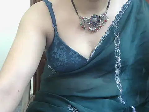 Snapshot of Lovely_Manvi chatting on 10.04.25 Lovely Manvi online show from 10.04.25