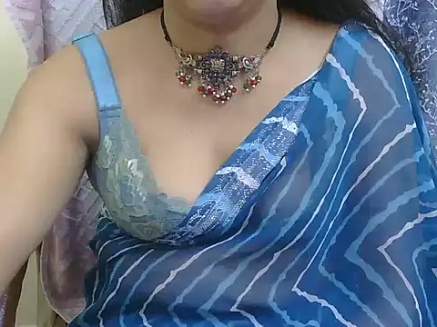 Snapshot of Lovely_Manvi chatting on 10.31.25 Lovely Manvi online show from 10.31.25