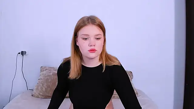 Snapshot of LaseyMoon chatting on 10.25.25 LaseyMoon online show from 10.25.25