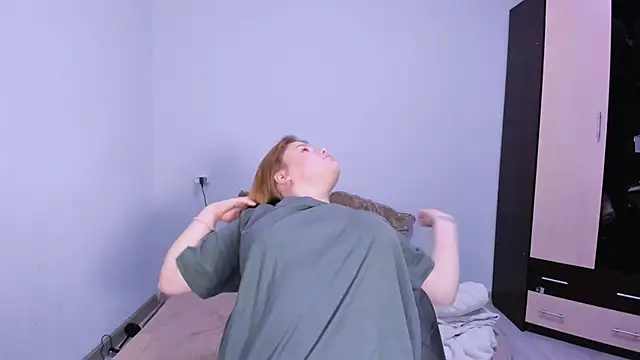 Snapshot of LaseyMoon chatting on 11.10.25 LaseyMoon online show from 11.10.25