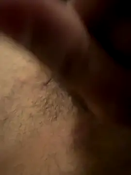 Snapshot of Momo0-9 chatting on 11.18.25 Momo0-9 online show from 11.18.25