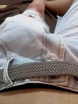 Snapshot of Magrinholl chatting on 11.26.25 Magrinholl online show from 11.26.25