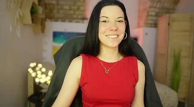 Snapshot of April_Olsen chatting on 03.18.25 April Olsen online show from 03.18.25