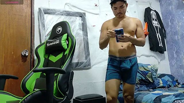 twinks 28 online show from 10.27.25