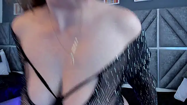 Snapshot of Anaise_latif chatting on 03.14.25 Anaise latif online show from 03.14.25