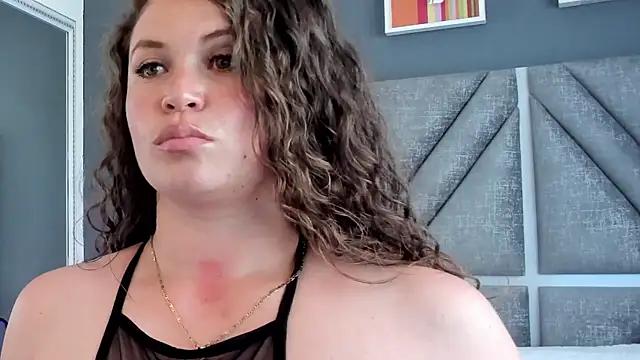 Snapshot of Anaise_latif chatting on 03.15.25 Anaise latif online show from 03.15.25