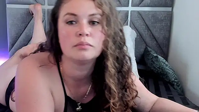 Snapshot of Anaise_latif chatting on 03.17.25 Anaise latif online show from 03.17.25