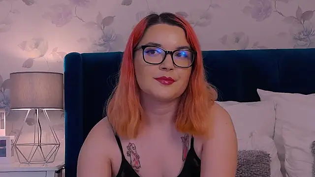 Snapshot of KailyKay chatting on 09.22.25 KailyKay online show from 09.22.25