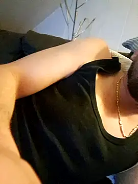 Snapshot of DearRusting chatting on 12.15.25 DearRusting online show from 12.15.25