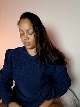 Sheila Sazs1 online show from 11.28.25