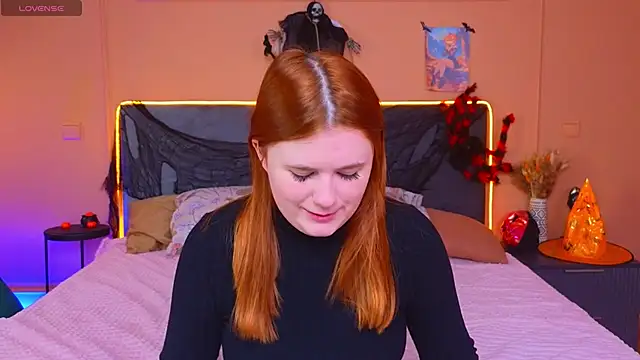 Eva Starlight online show from 10.26.25