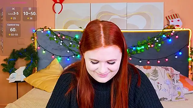 Snapshot of Eva_Starlight chatting on 12.20.25 Eva Starlight online show from 12.20.25