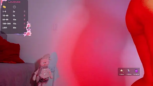 Snapshot of SamanthaLara chatting on 12.22.25 SamanthaLara online show from 12.22.25