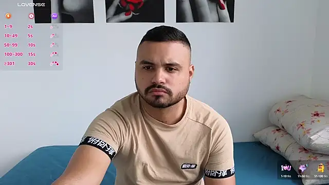 Snapshot of khalidferrer chatting on 03.11.25 khalidferrer online show from 03.11.25