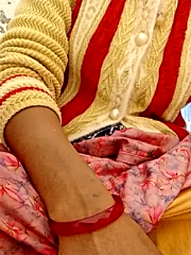 Snapshot of Anitabhabi_2 chatting on 11.22.25 Anitabhabi 2 online show from 11.22.25