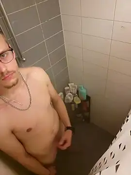 Snapshot of luckyluuk25 chatting on 10.07.25 luckyluuk25 online show from 10.07.25