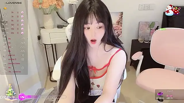 Snapshot of Milla-z chatting on 02.27.25 Milla-z online show from 02.27.25