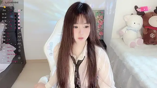 Snapshot of Milla-z chatting on 10.22.25 Milla-z online show from 10.22.25