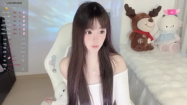 Snapshot of Milla-z chatting on 10.28.25 Milla-z online show from 10.28.25