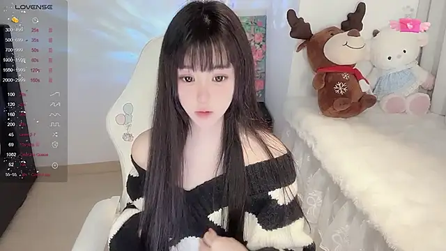 Snapshot of Milla-z chatting on 11.10.25 Milla-z online show from 11.10.25