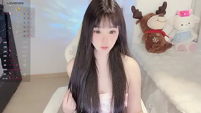 Snapshot of Milla-z chatting on 11.15.25 Milla-z online show from 11.15.25