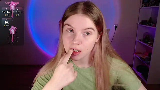 Strawberry juli online show from 04.09.26