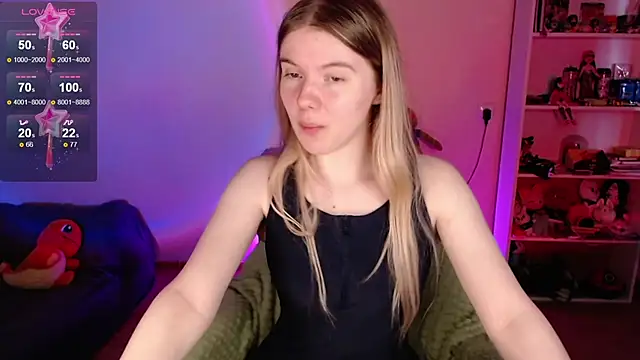 Strawberry juli online show from 06.06.26