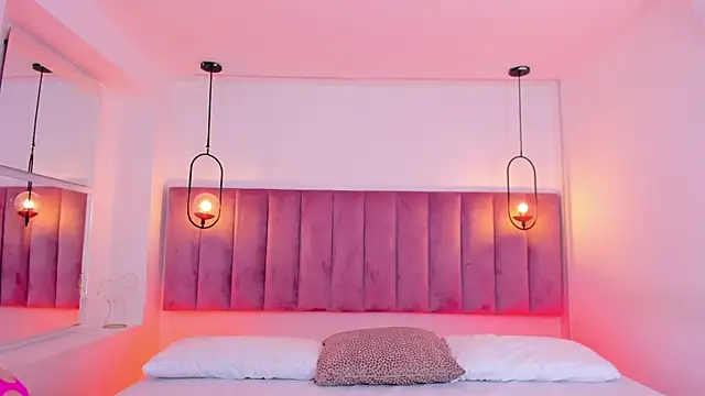 Snapshot of Haily_b chatting on 11.11.25 Haily b online show from 11.11.25