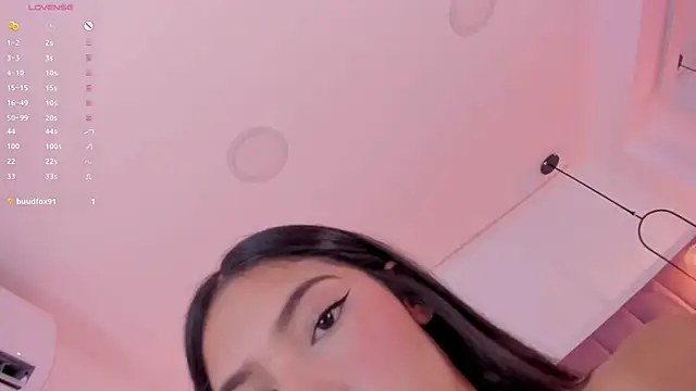 Snapshot of Haily_b chatting on 11.21.25 Haily b online show from 11.21.25