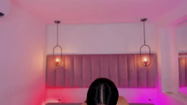 Snapshot of Haily_b chatting on 12.16.25 Haily b online show from 12.16.25