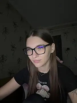 Snapshot of MrrKate chatting on 11.07.25 MrrKate online show from 11.07.25