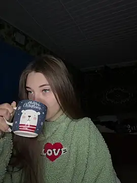 Snapshot of MrrKate chatting on 12.04.25 MrrKate online show from 12.04.25