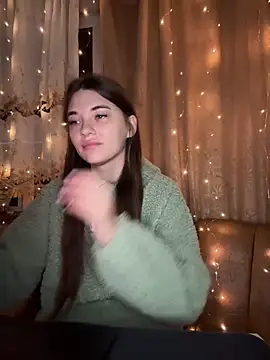 Snapshot of MrrKate chatting on 12.15.25 MrrKate online show from 12.15.25