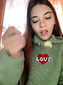 Snapshot of MrrKate chatting on 12.19.25 MrrKate online show from 12.19.25