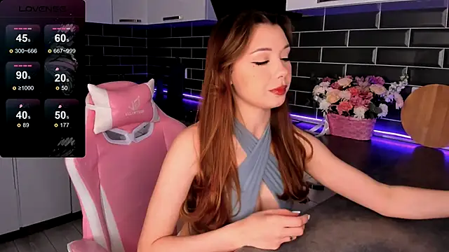 EmmaVictori1 online show from 11.18.25