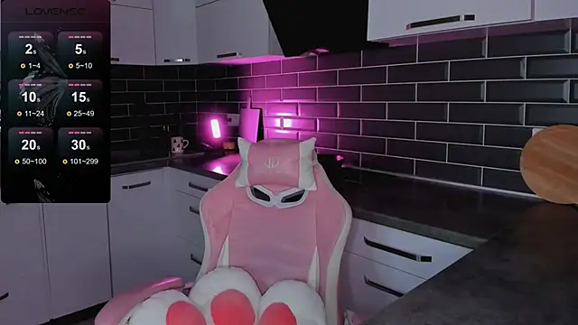 Snapshot of EmmaVictori1 chatting on 02.15.26 EmmaVictori1 online show from 02.15.26