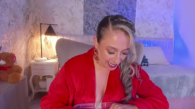 Liannaa  online show from 11.10.25