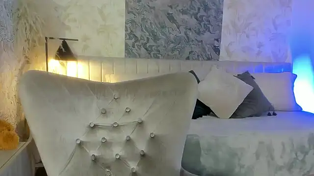 Liannaa  online show from 12.02.25