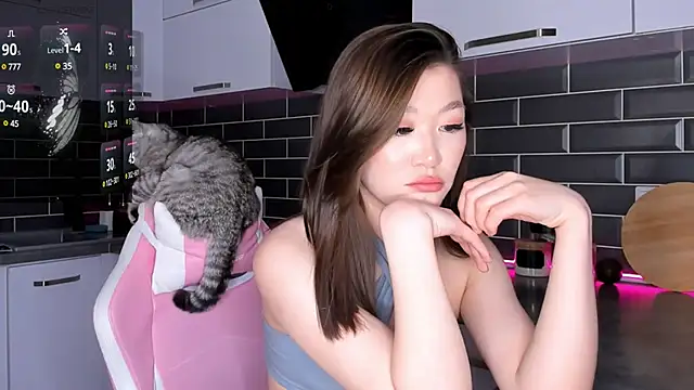 Snapshot of ShaiyaMinn3 chatting on 02.27.25 ShaiyaMinn3 online show from 02.27.25